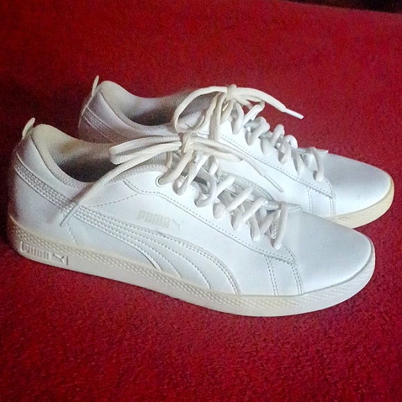 Puma Shoes - Women's White PUMA Smash👟 Sneakers Sz.9.5